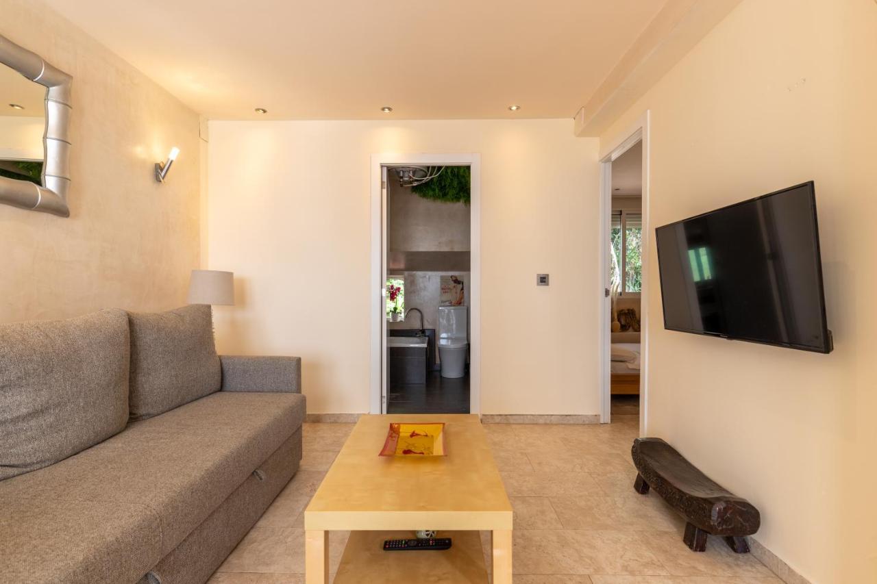 Seabreeze Carihuela Apartment Torremolinos Exteriör bild